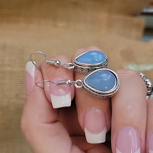 Smokey Blue Chalcedony Vintage Style Drop Earrings - Picture 5 of 8